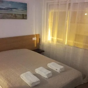Economica Con Bano Privado En Pleno Centro De Figueres Espagne