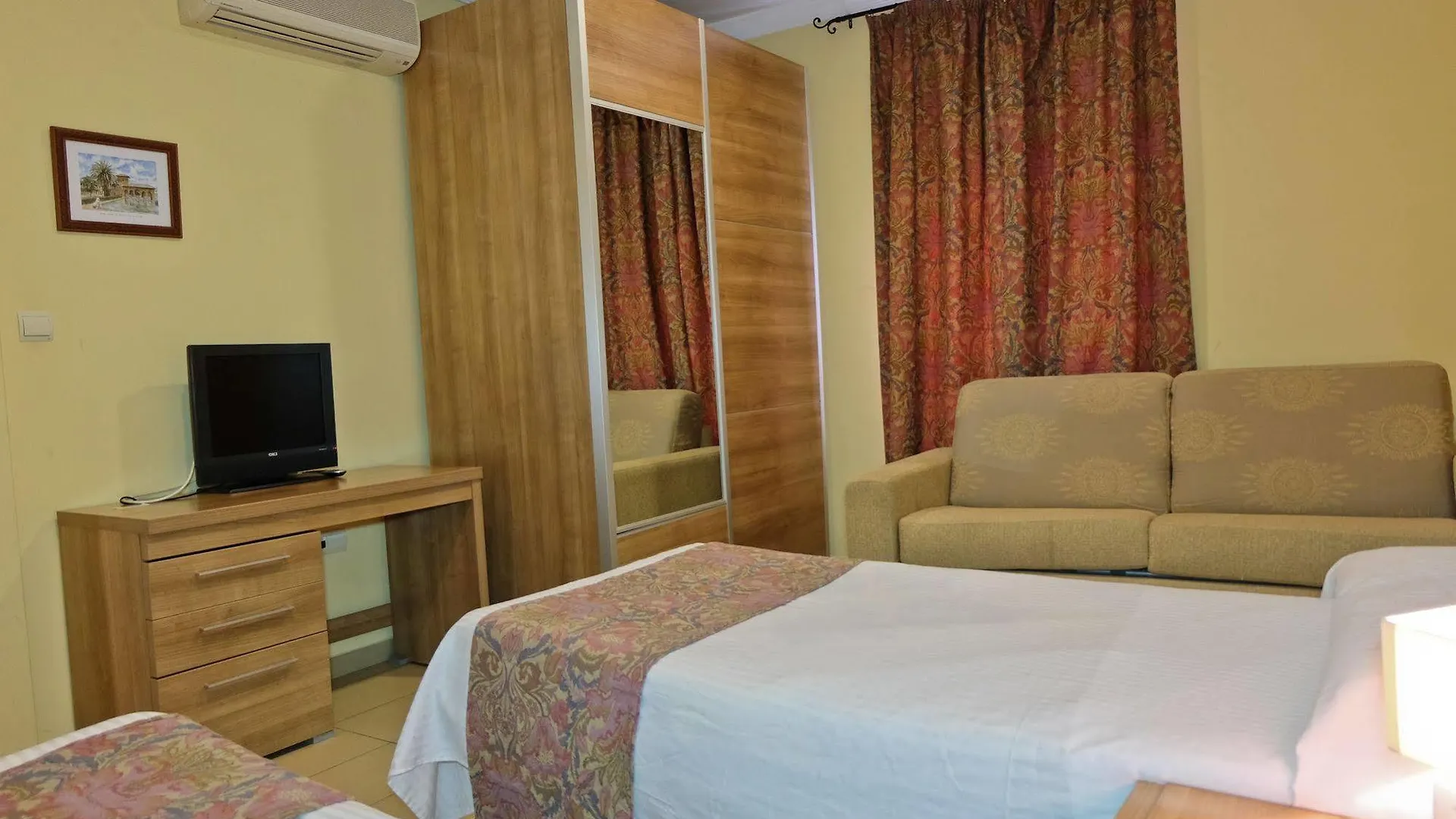 Guest house Hostal Costa Azul Granada