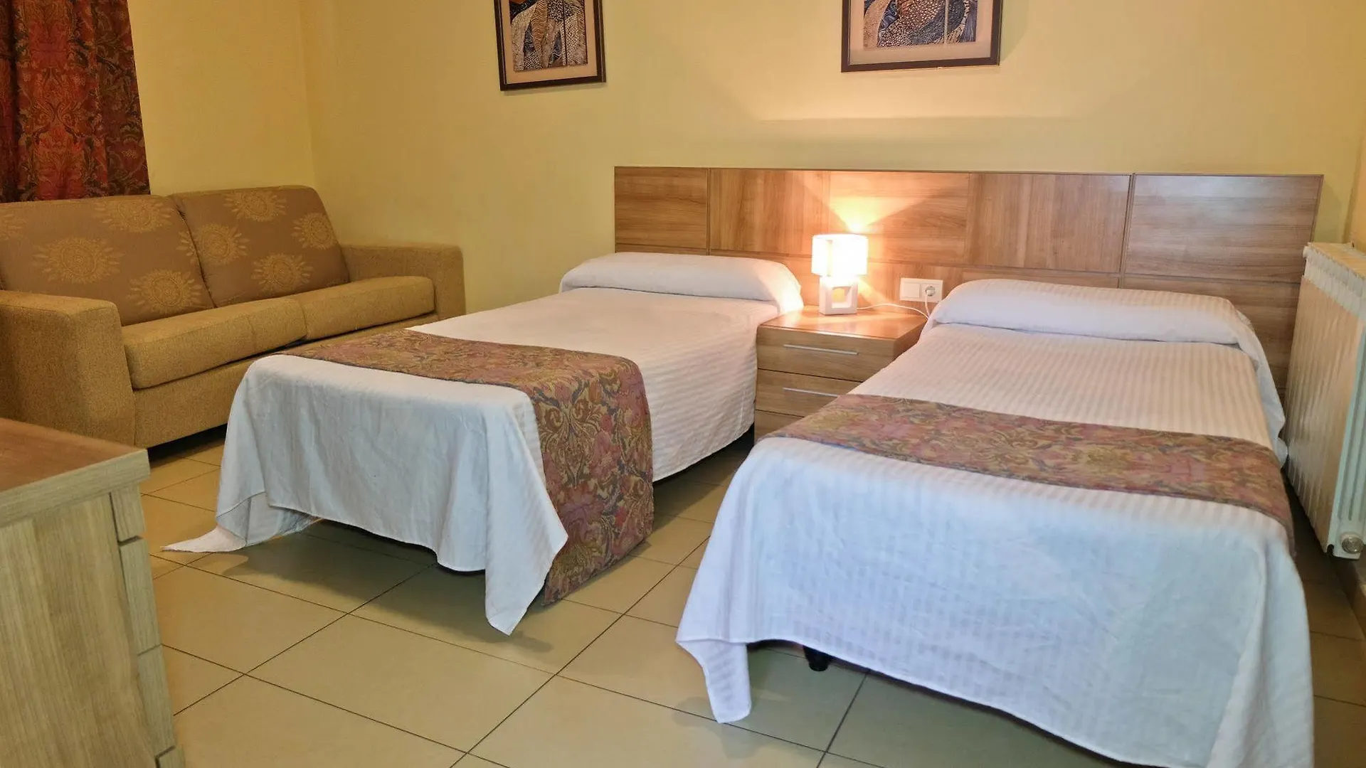 Hostal Costa Azul Granada 2*,